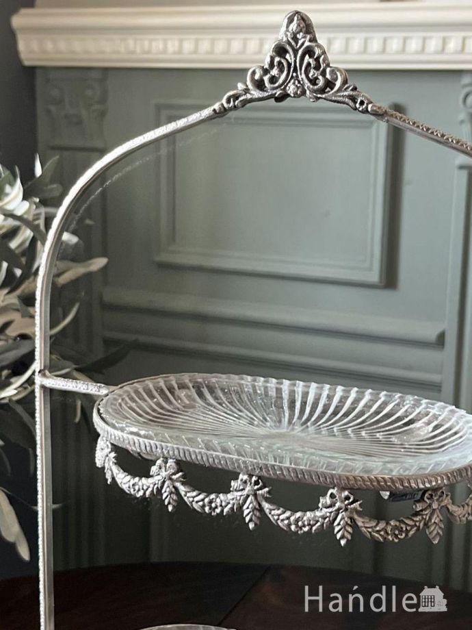 アンティーク調のアクセサリースタンド