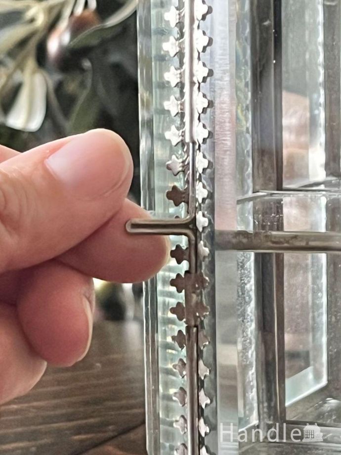 小物入れの扉の開け方