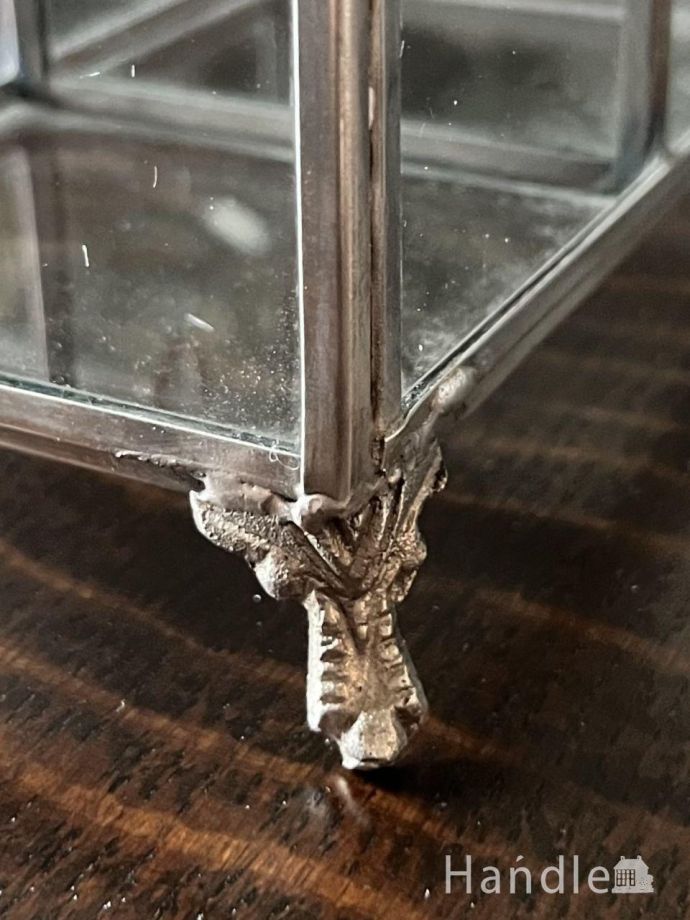 ティッシュボックス