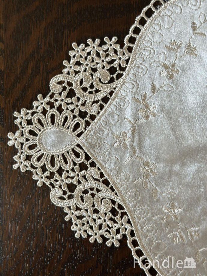 アンティーク調刺繍レース