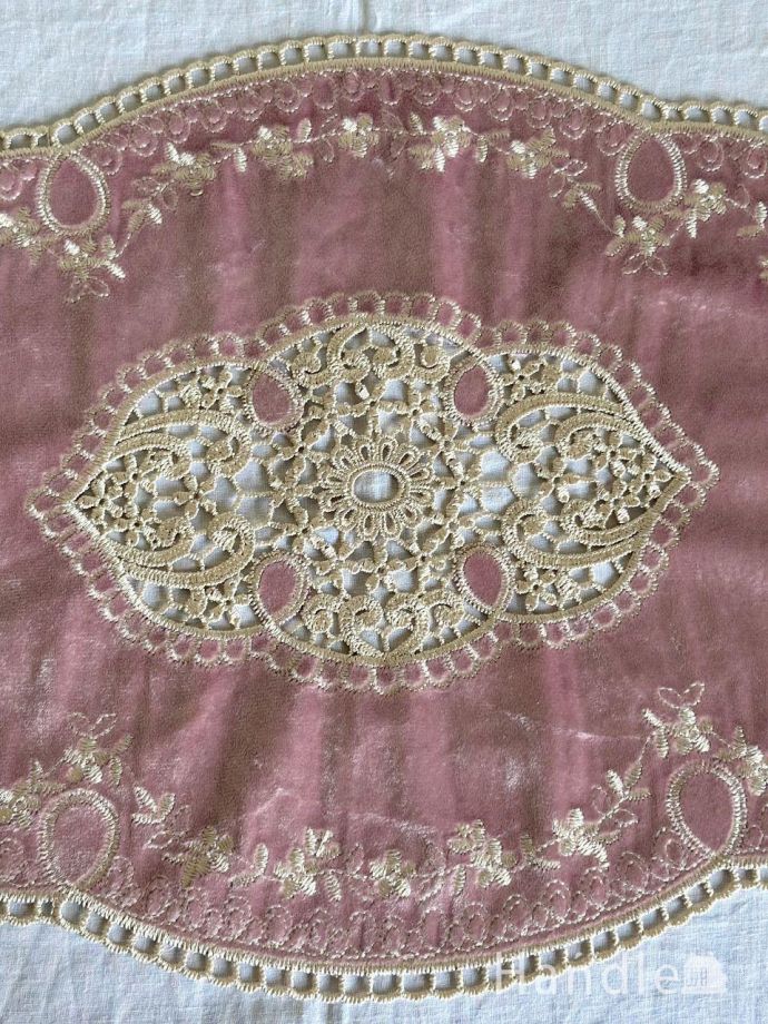 アンティーク調のレースマット