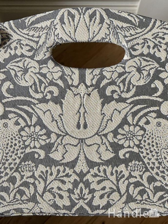 ウィリアムモリス風のマガジンホルダー