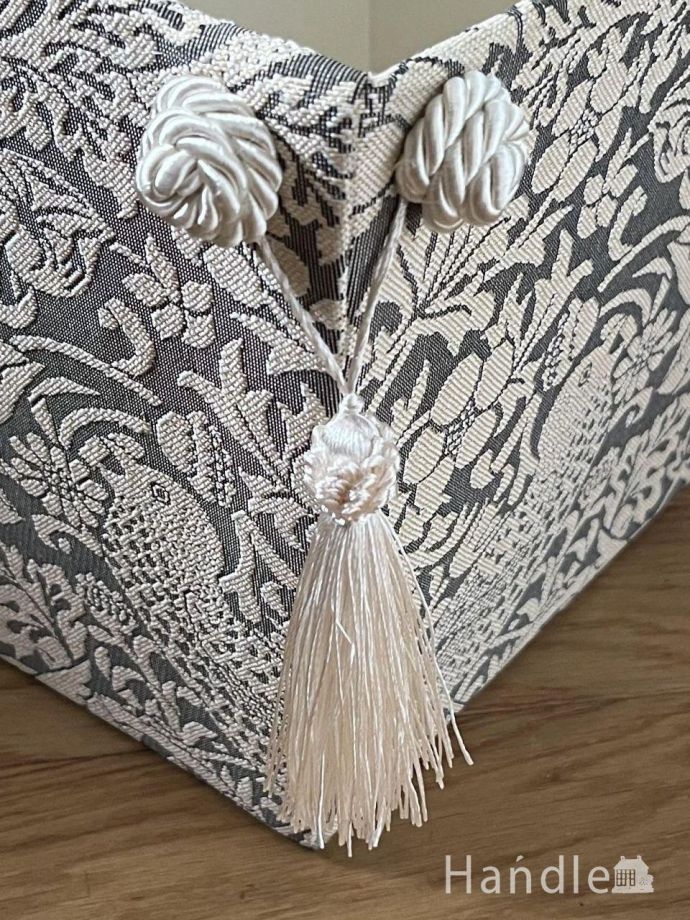 ウィリアムモリスのいちご泥棒風デザイン