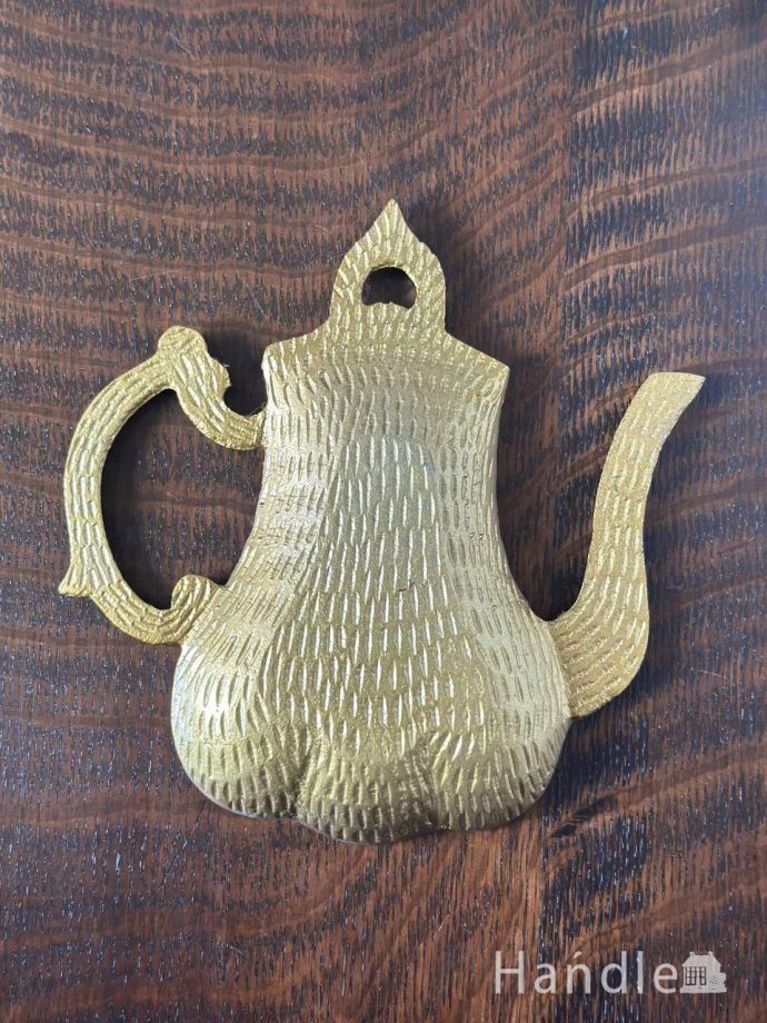 真鍮製のトレイの裏側は･･･