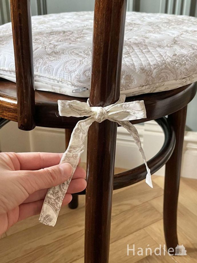 紐付きの座クッション