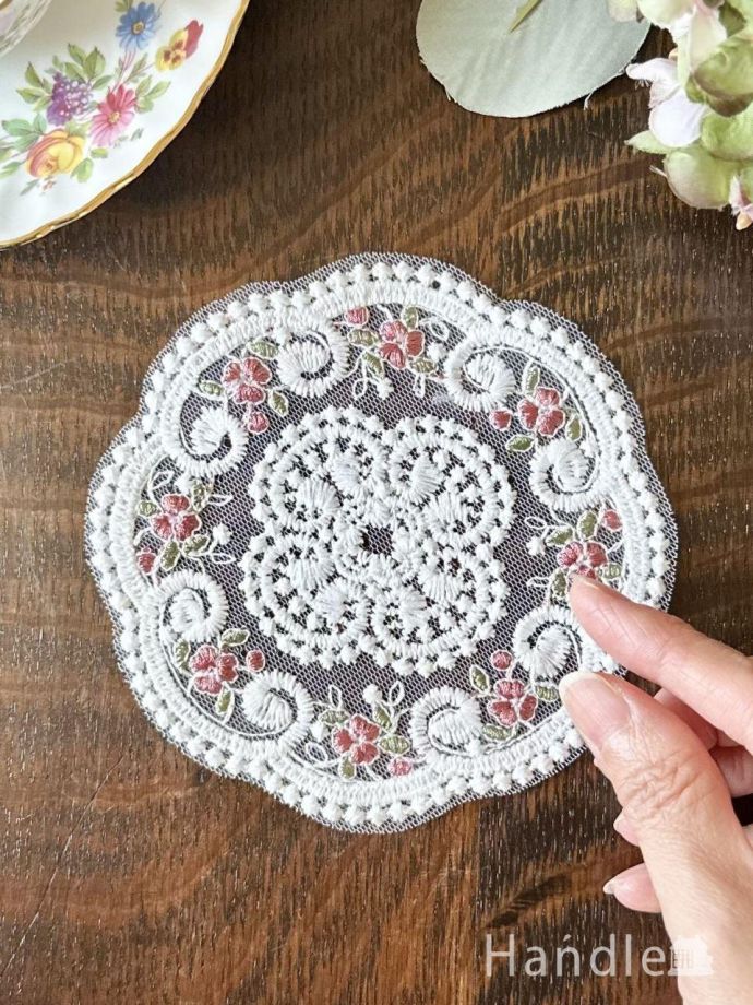 アンティーク調刺繍レース