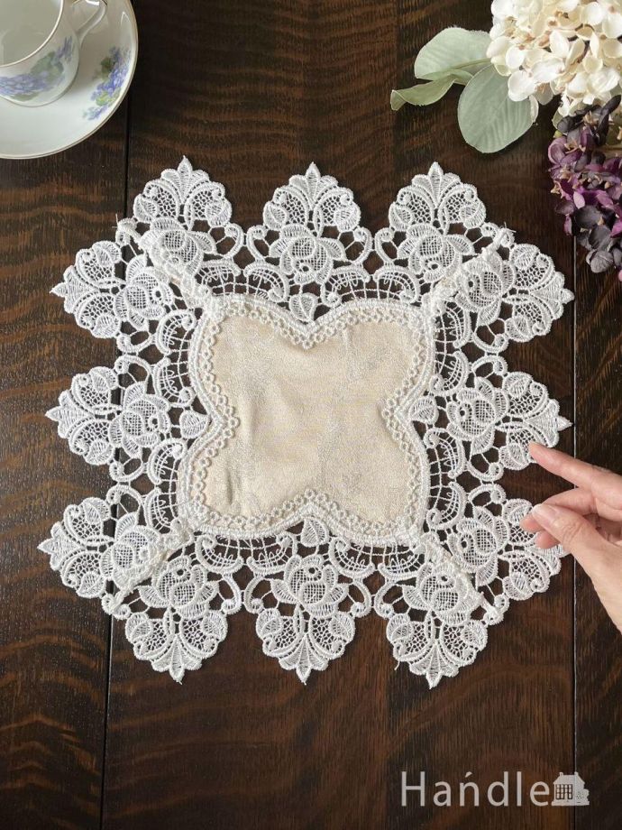 アンティーク調刺繍レース