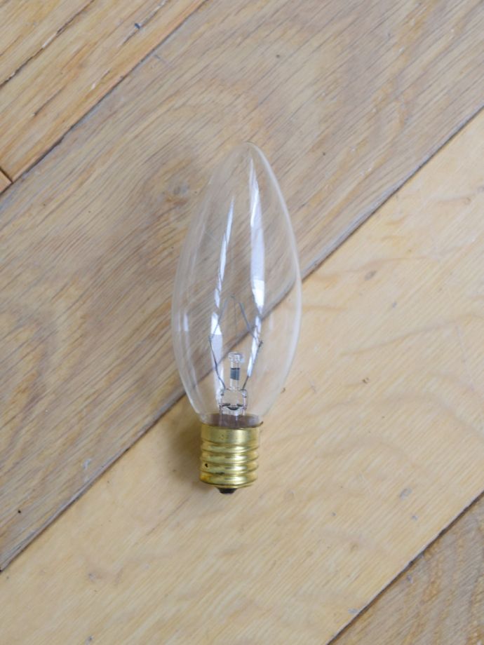 電球付きなので届いてすぐに使えます
