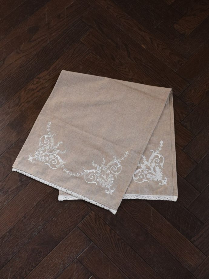 テーブルランナーの全体