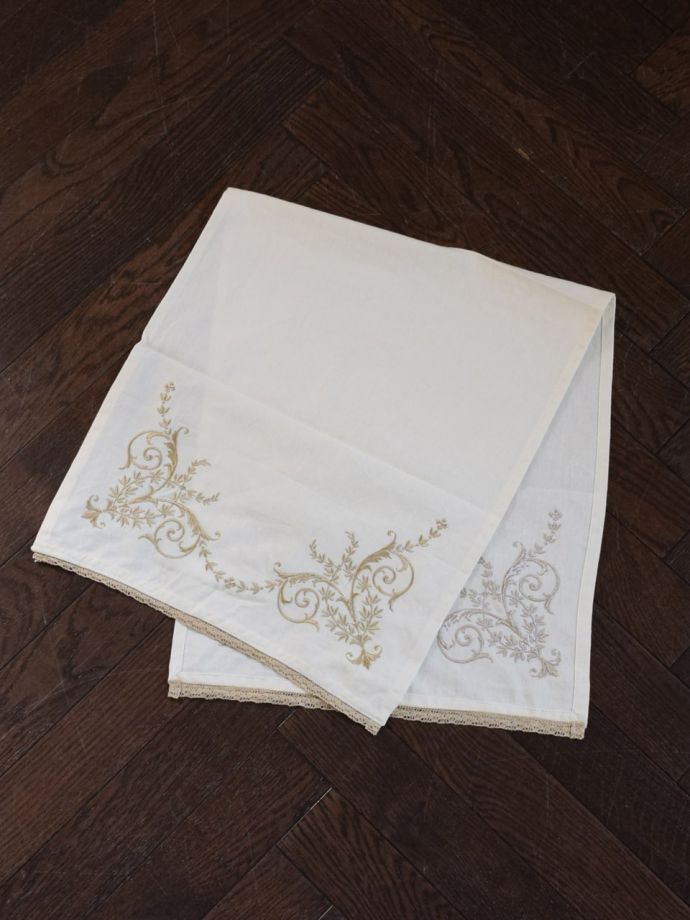 テーブルランナーの全体