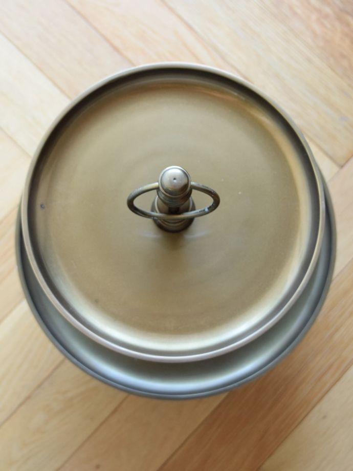 2段タイプのケーキスタンド