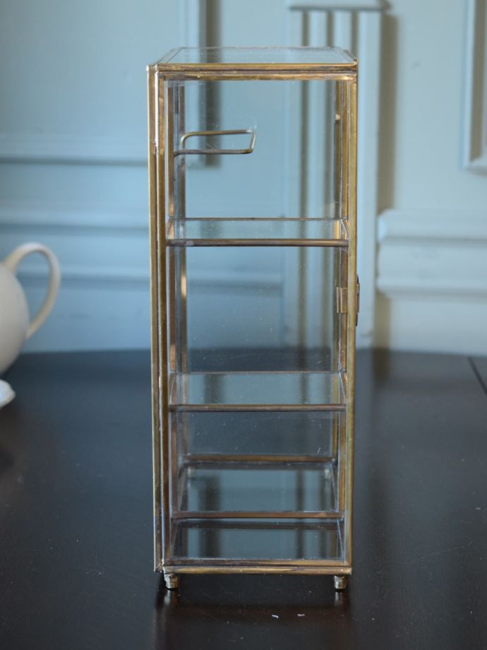 おしゃれなガラスの小物入れ