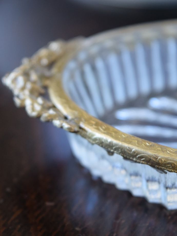 アンティーク風のおしゃれなトレイ