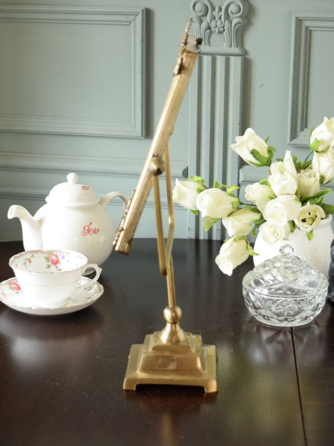 スタンドミラーの側面