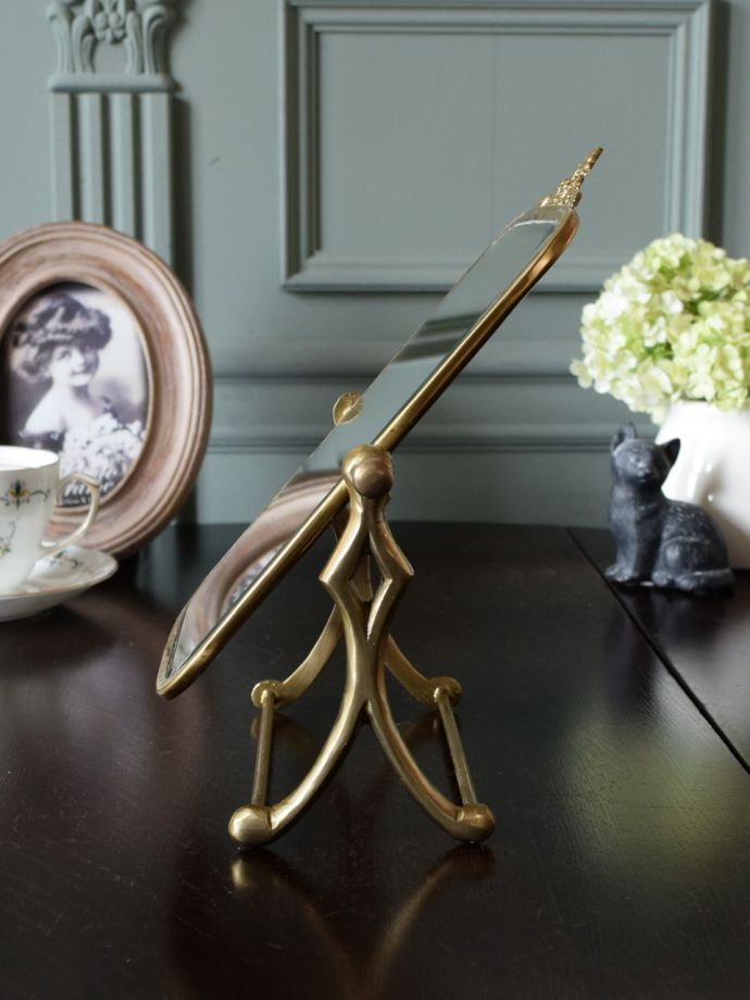 スタンドミラーの側面