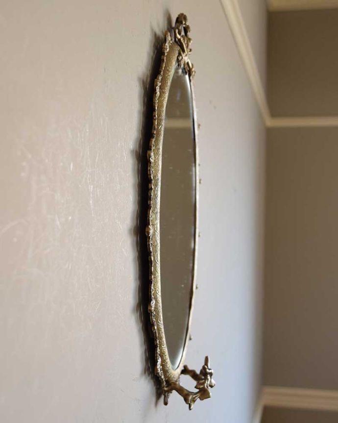 ウォールミラーの側面