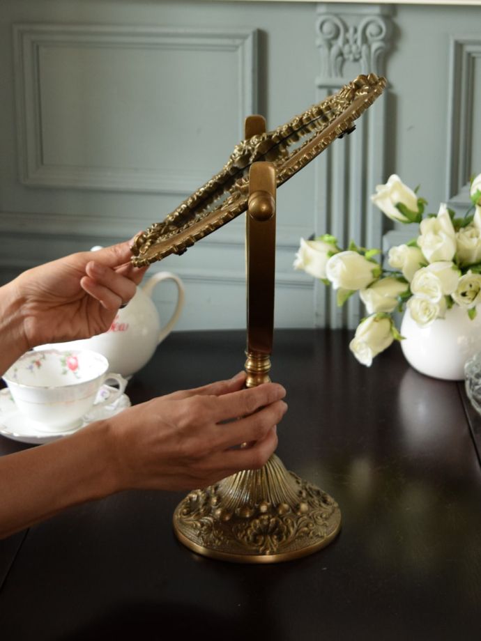 傾けて使えるスタンドミラー