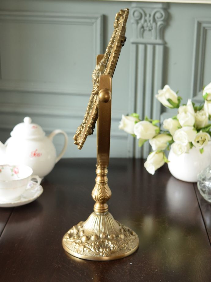 スタンドミラーの側面