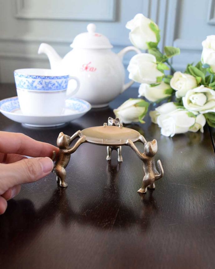 アンティーク風のおしゃれなトレイ