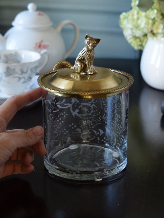 真鍮のフタ付きボックス