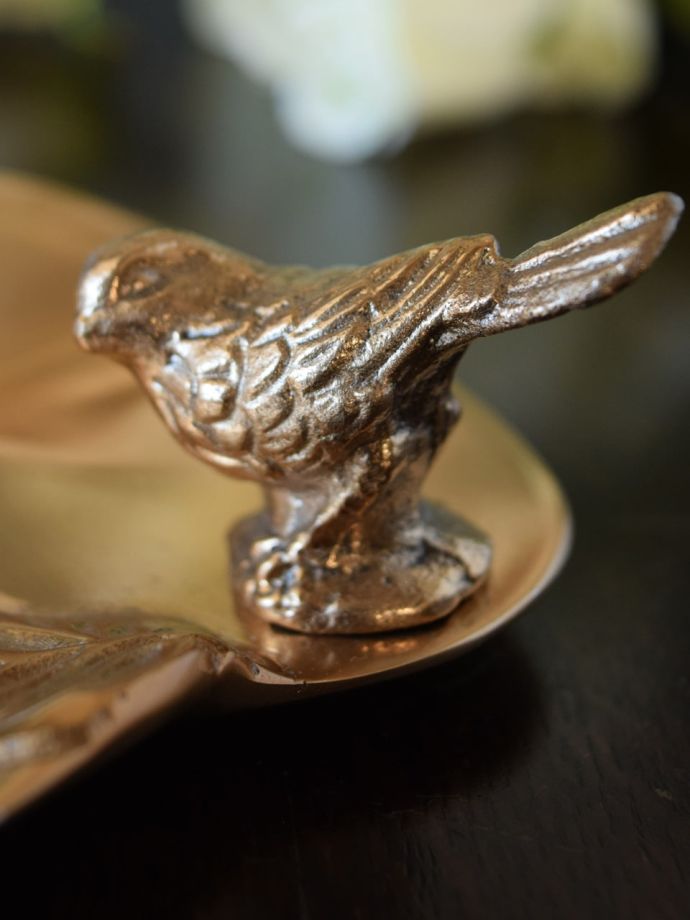 アンティーク調のトレイ