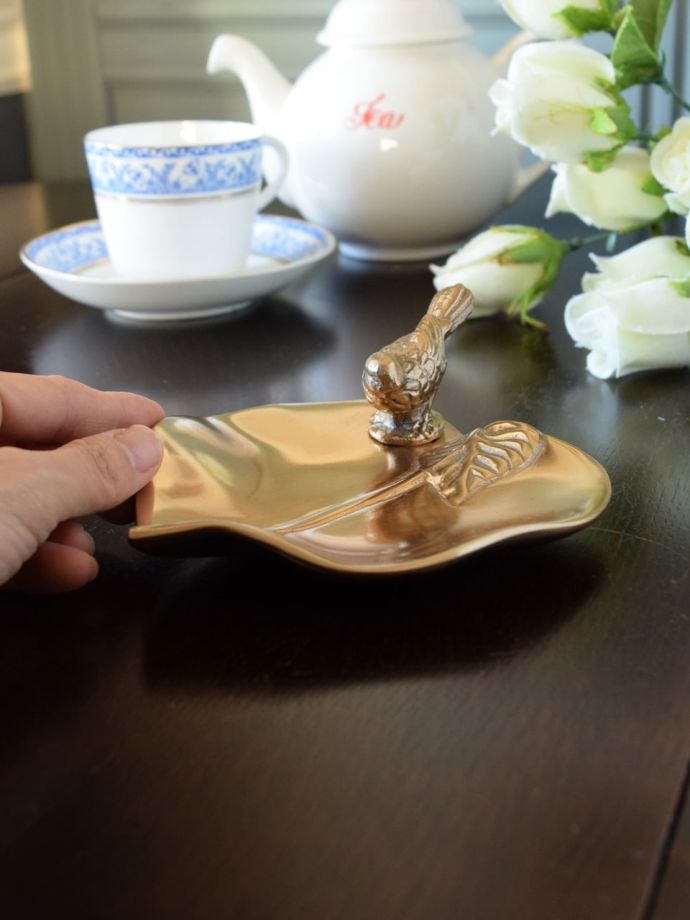 アンティーク風のおしゃれなトレイ