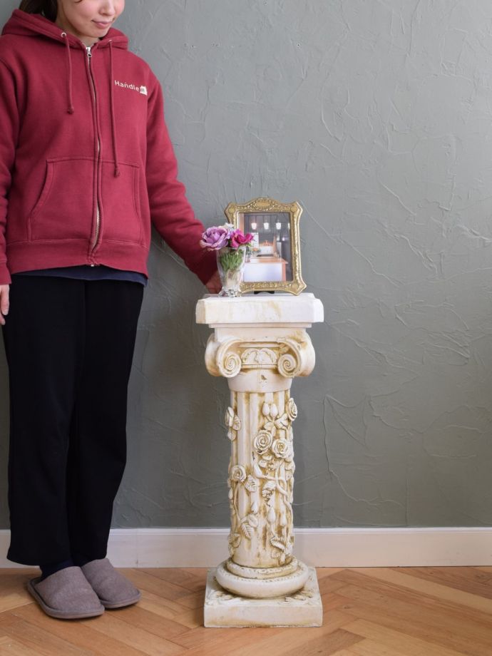 ヨーロッパの雰囲気漂う花台