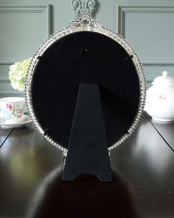 アンティーク風の鏡の裏