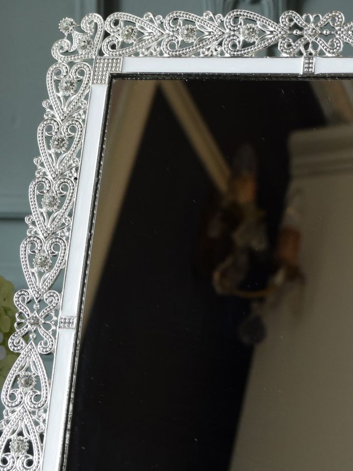 可愛いスタンドミラー