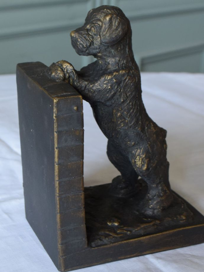 アンティーク調のブックエンド