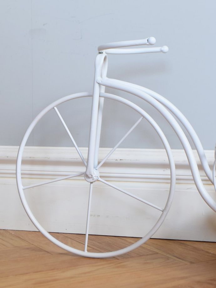 アンティーク風のフラワースタンド