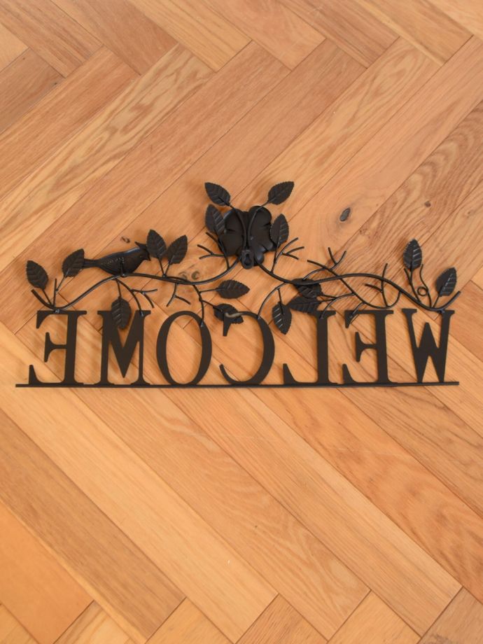 ウォールアクセサリーの後ろ側