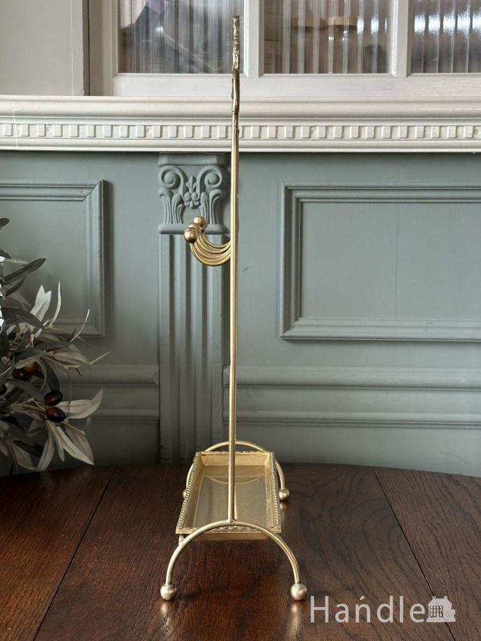 アンティーク調のおしゃれな雑貨、真鍮製のトレイ付きアクセサリー