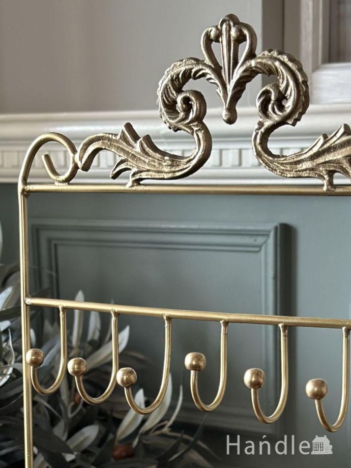 アンティーク調～素敵な飾り アンティーク調のおしゃれな雑貨、真鍮製のトレイ付きアクセサリー