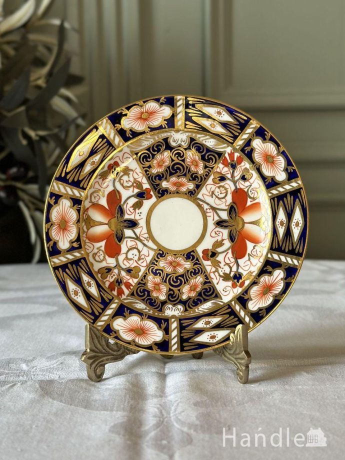 アンティーク調のディッシュスタンド