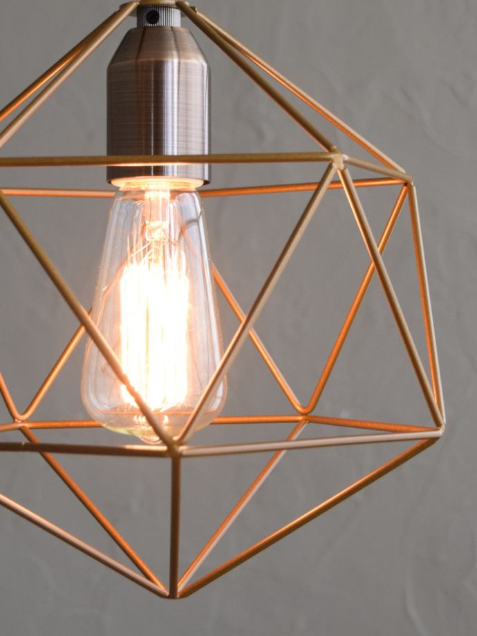 点灯後のペンダントライト