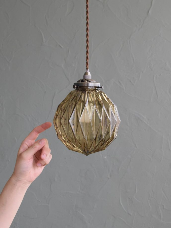 ハンドメイドのガラスシェード