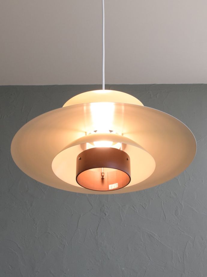 点灯後のペンダントライト