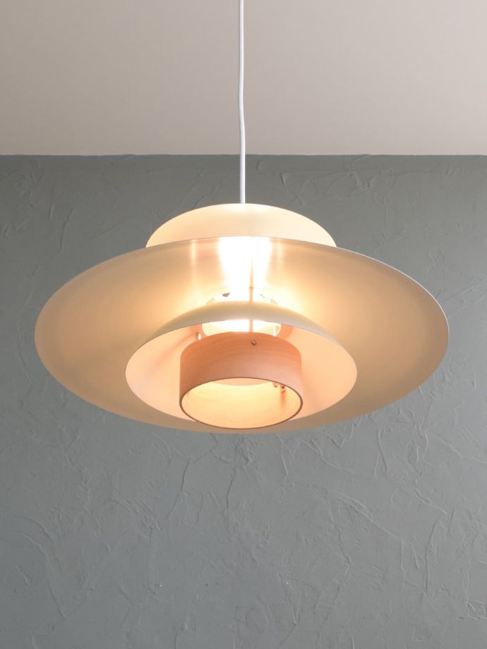 点灯後のペンダントライト