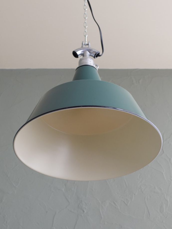 ビンテージ風のシェード