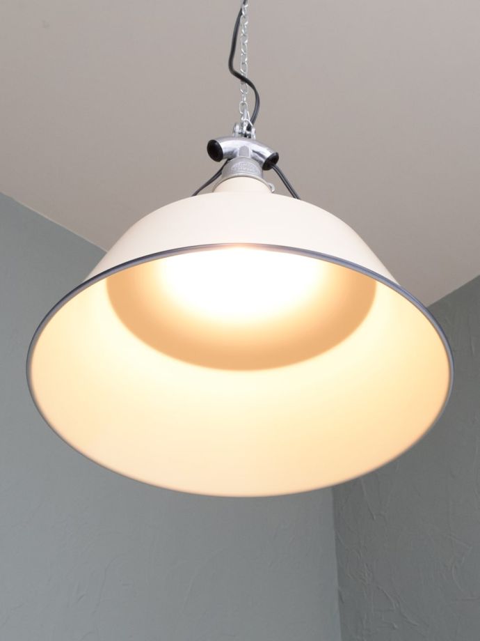 点灯後のペンダントライト