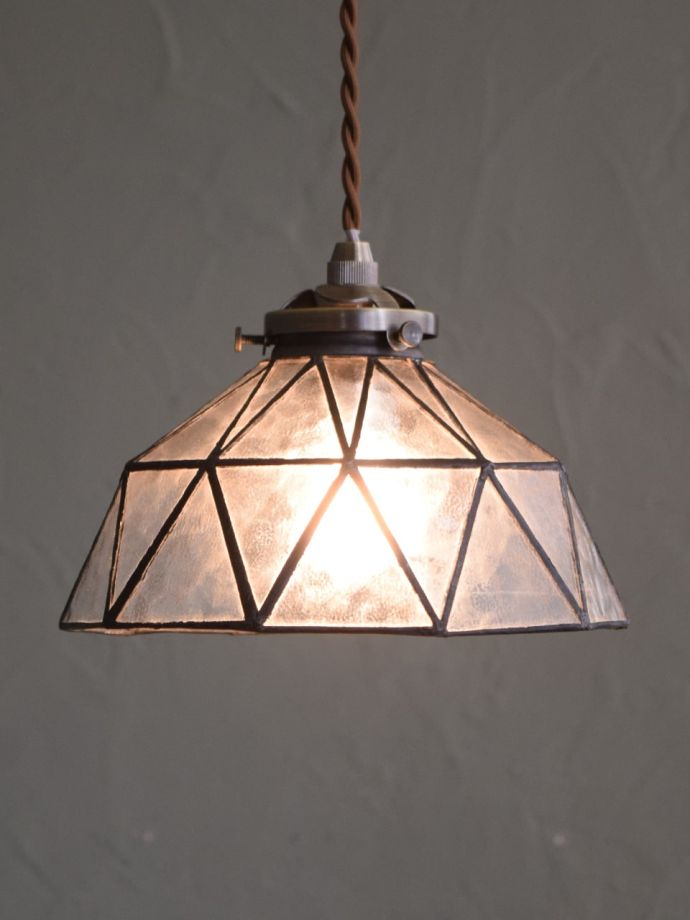 ステンドグラスのペンダントライト