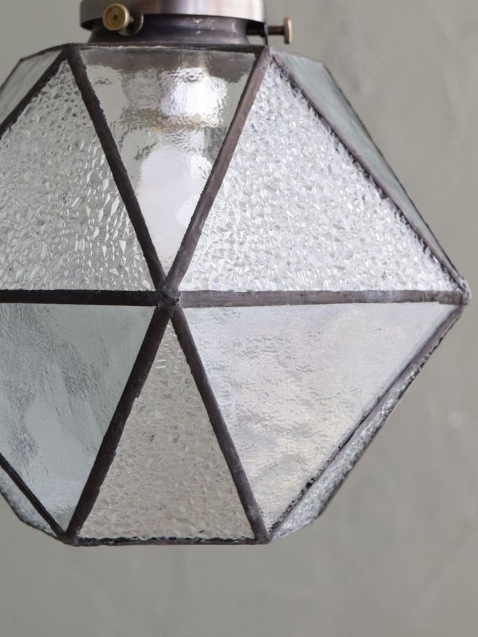 ステンドガラスのシェード