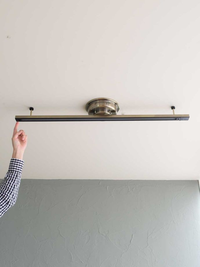 おしゃれなアンティーク風ダクトレール