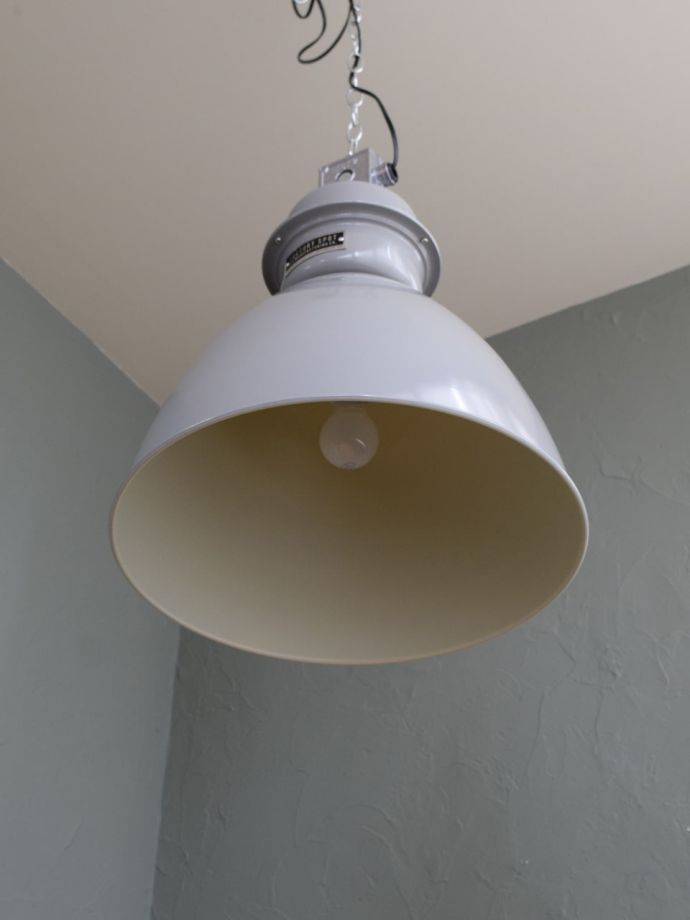 ビンテージ風のシェード