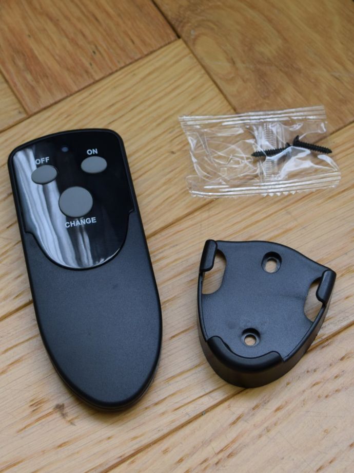 リモコン付きのシーリングライト