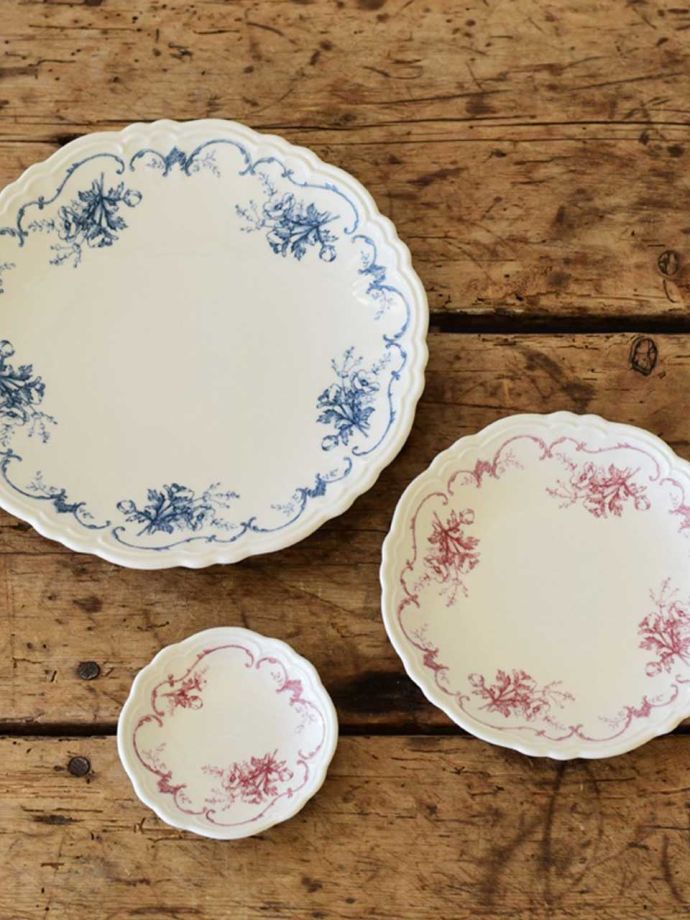 2色、3サイズ展開です。