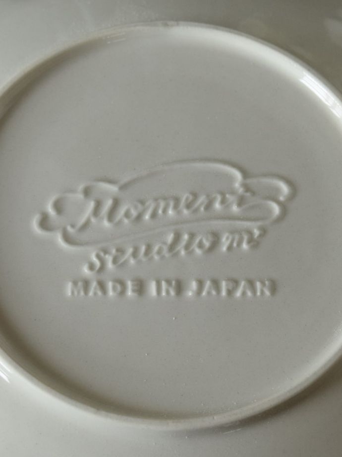 スタジオエムのバックスタンプ