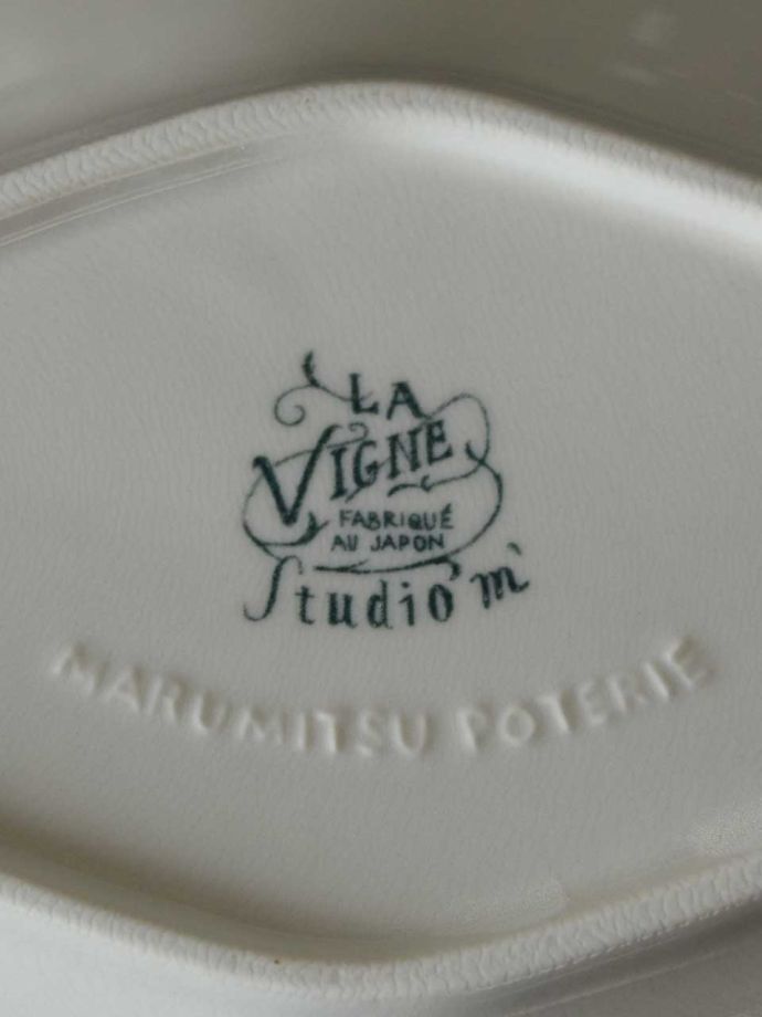 スタジオエムのバックスタンプ