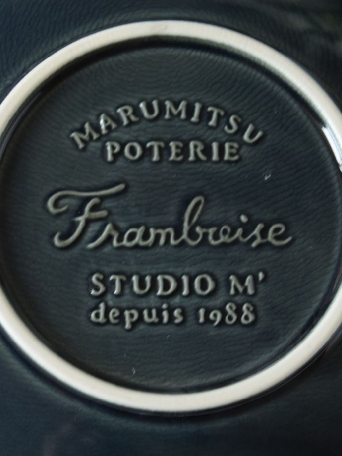 スタジオエムのバックスタンプ